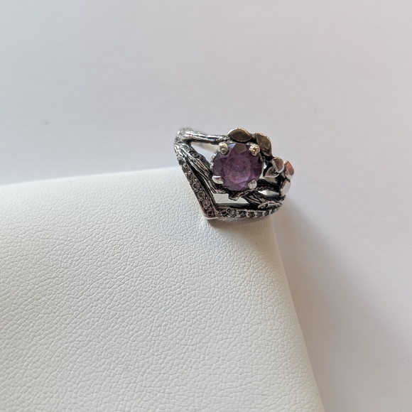 Sterling Silver and Alexandrite Chevron Ring - Picture 7 of 12